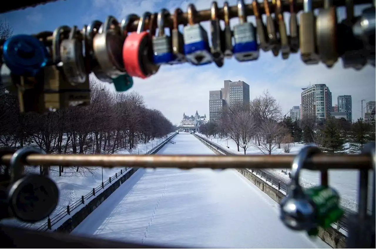 Run of spring-like weather means late opening for Rideau Canal Skateway