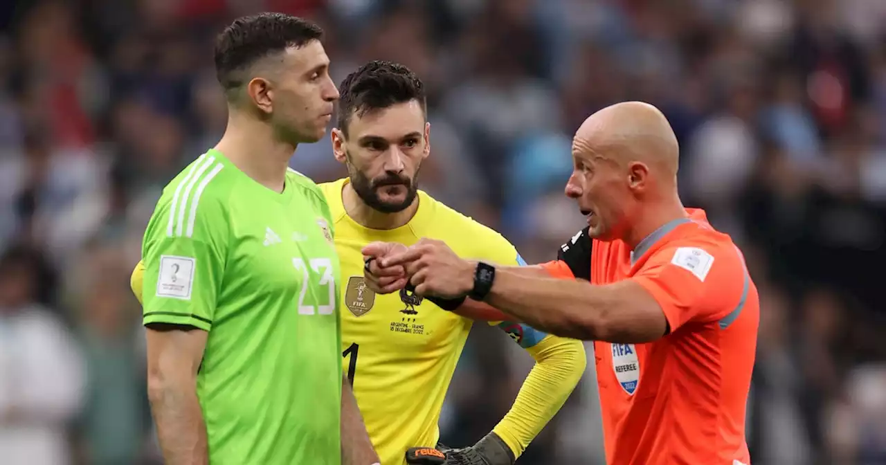 Lloris se reencontró con ‘Dibu’ Martínez en Inglaterra y lo ‘fulminó’ con la mirada