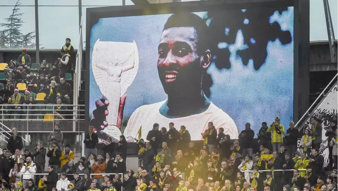 Pelé, il corpo è stato imbalsamato per la veglia funebre