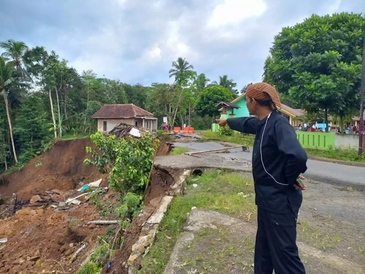 Bencana Longsor Paling Sering Terjadi di Kabupaten Tasikmalaya |Republika Online