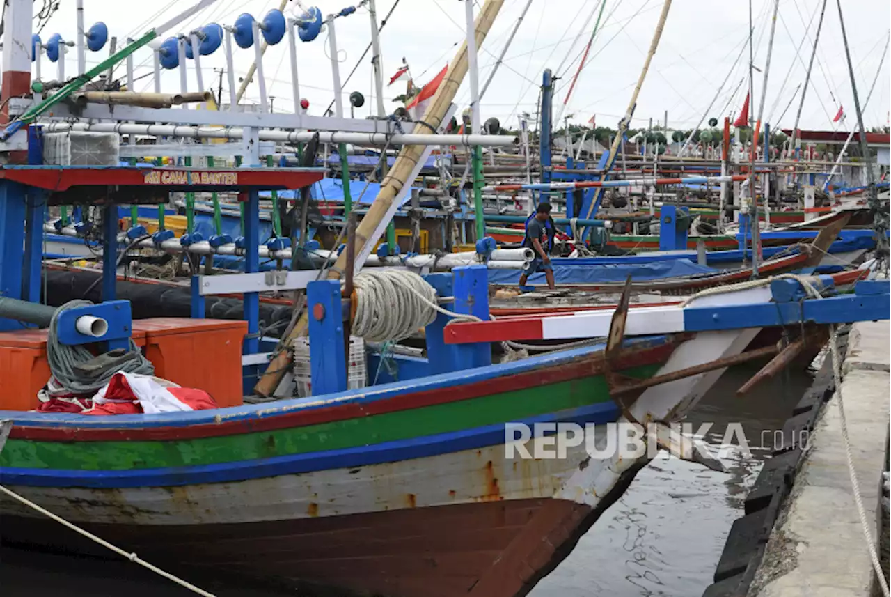 Nelayan Hadapi Baratan, Koperasi Bagikan Beras Paceklik Hingga Tabungan |Republika Online