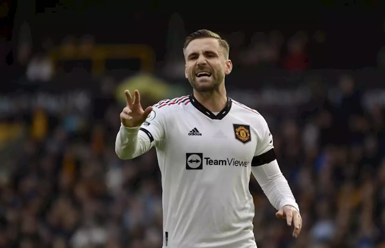 Ten Hag Yakin Luke Shaw Bisa Berkembang Sebagai Bek Tengah |Republika Online