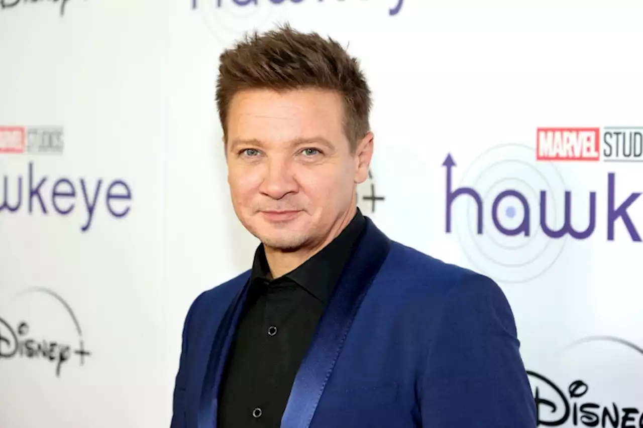 Ator Jeremy Renner, o Gavião Arqueiro dos ‘Vingadores, sofre acidente e quadro é crítico