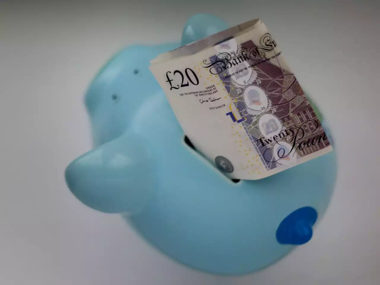 ‘Difficult or impossible’ for a third of adults to cover an extra £20 expense