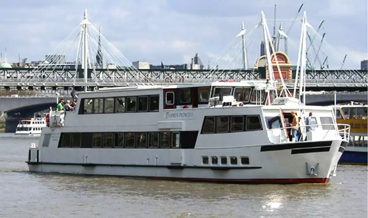 NYE revellers turned away from London party boat after cock-up by organisers