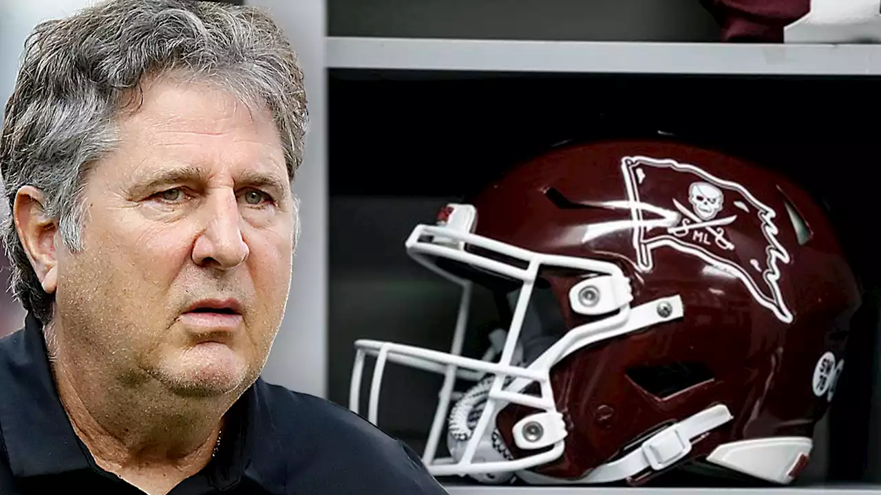 Mississippi State Honors Mike Leach With Pirate Helmets For Bowl Game