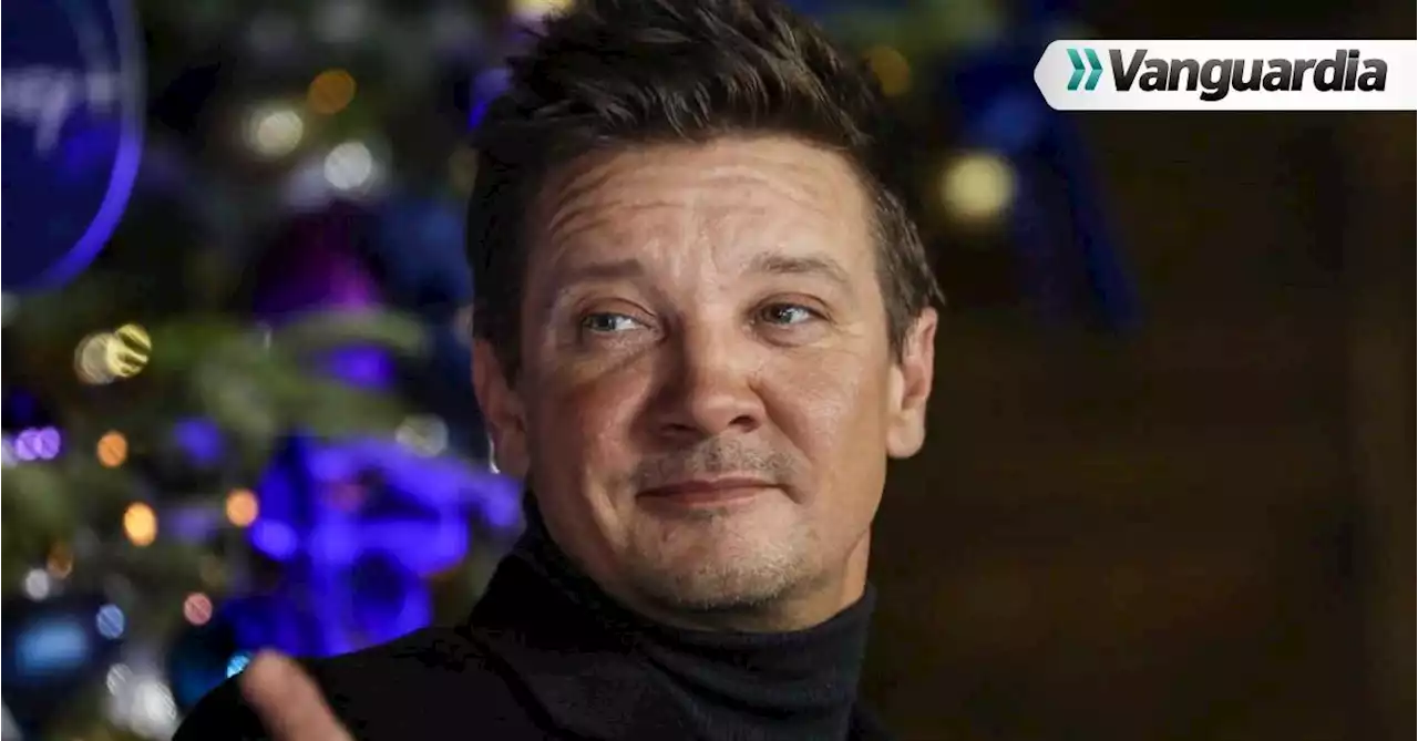 Actor de Marvel, Jeremy Renner, en “estado crítico” tras sufrir un accidente