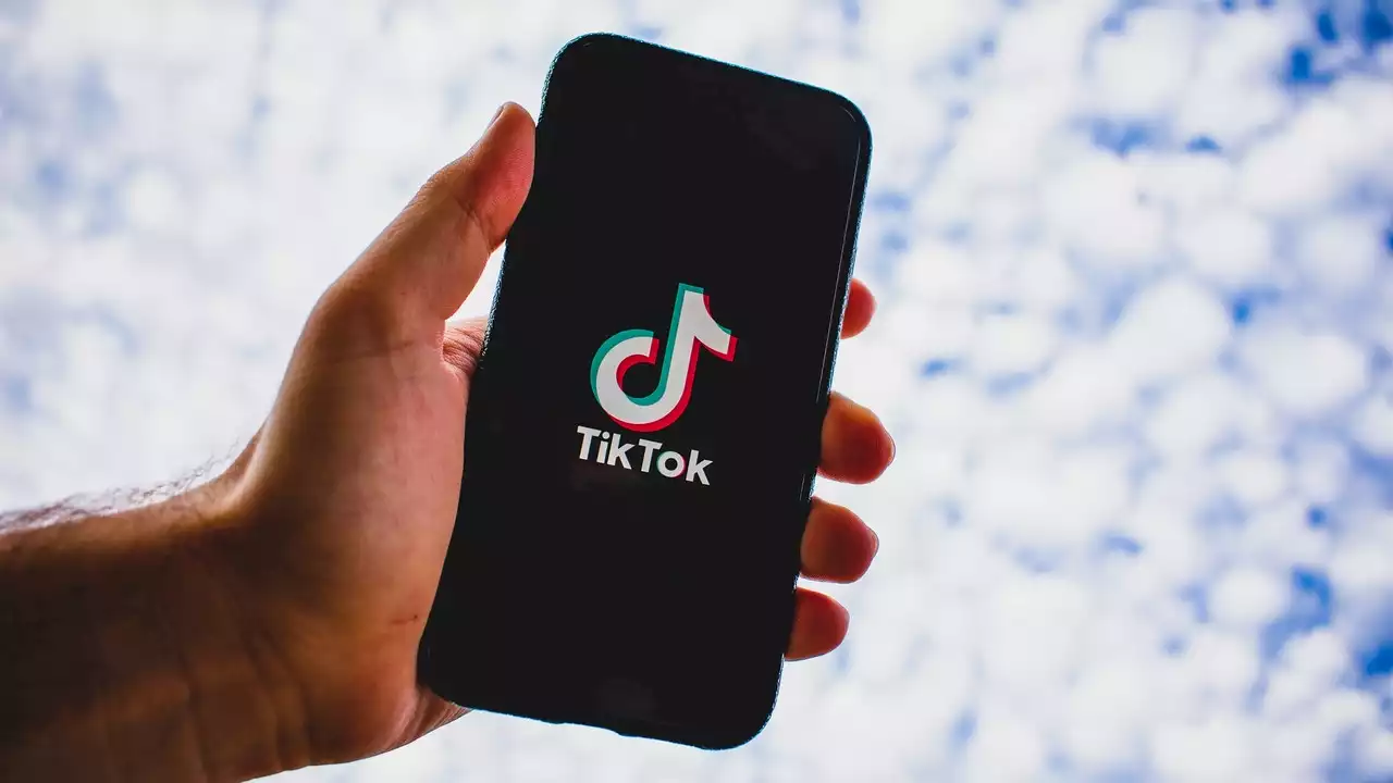 La Comisión Europea amenaza con prohibir TikTok en la Unión Europea