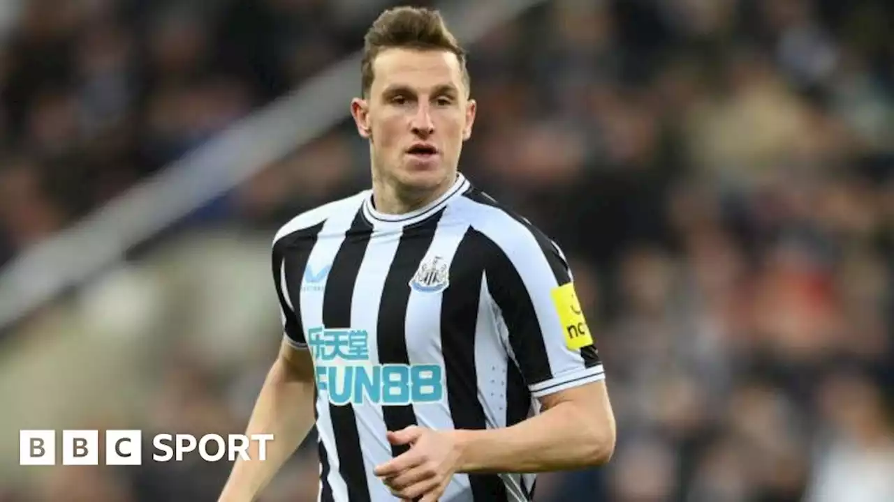 Howe confirms Forest medical for Newcastle striker Wood