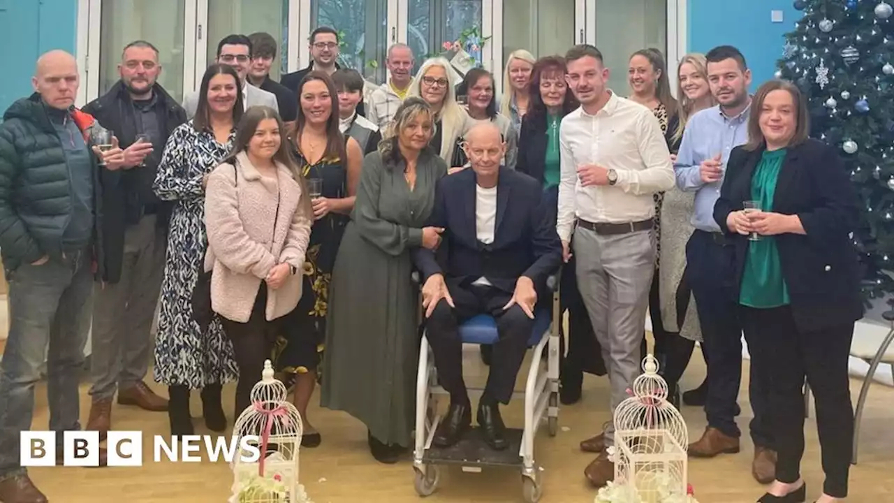 Couple marry at Nottingham hospital after leukaemia diagnosis