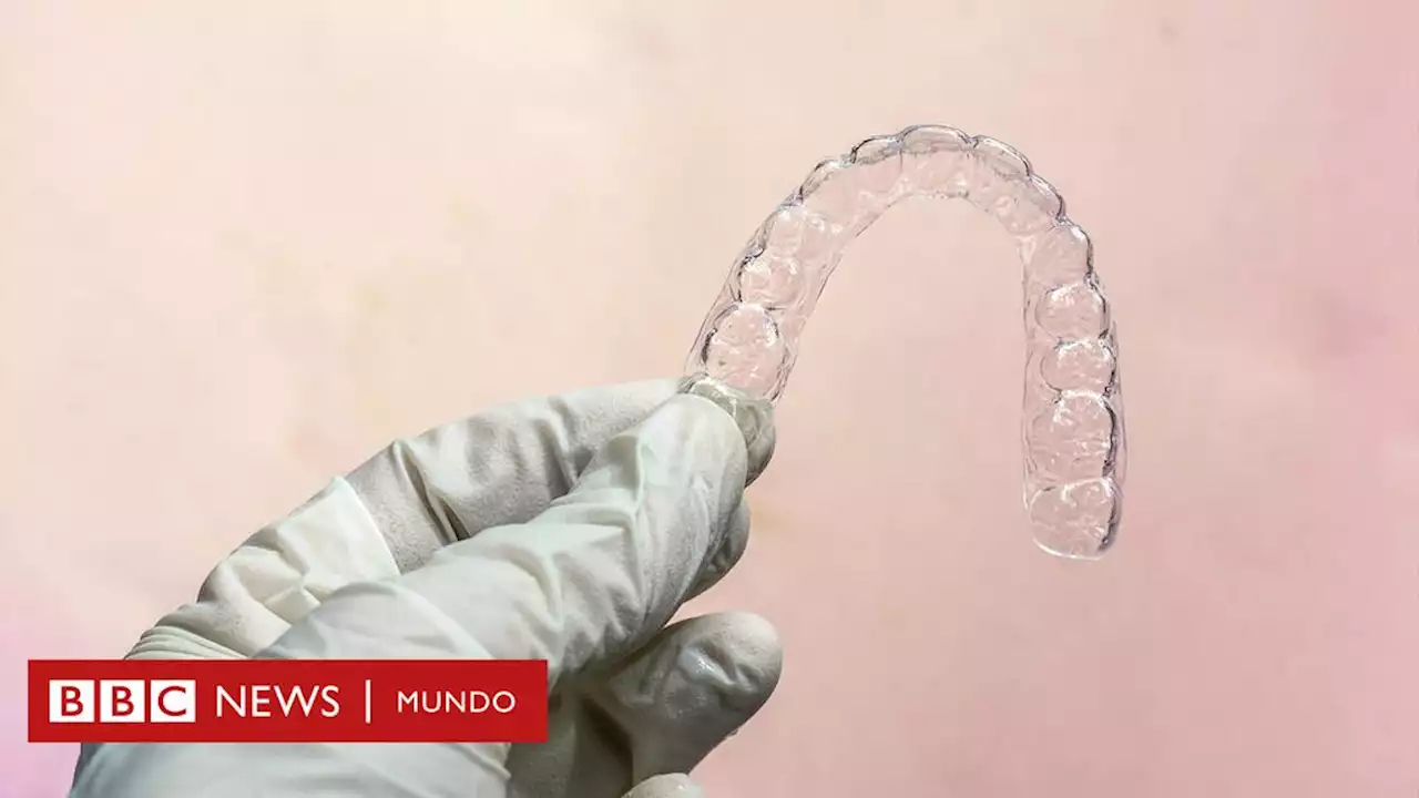 Los peligros de comprar en internet alineadores transparentes para dientes - BBC News Mundo