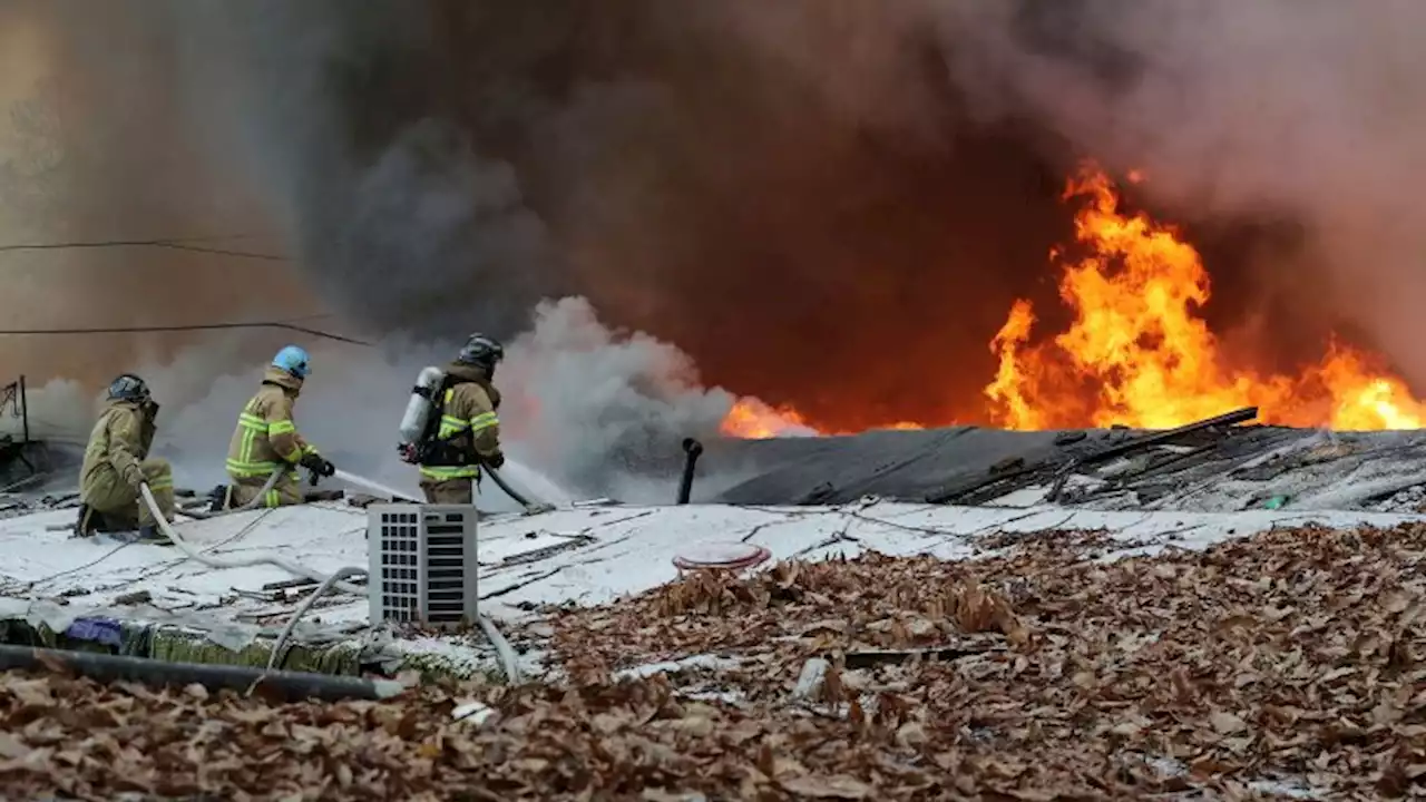 500 evacuated as massive fire breaks out in one of Seoul's last slums | CNN