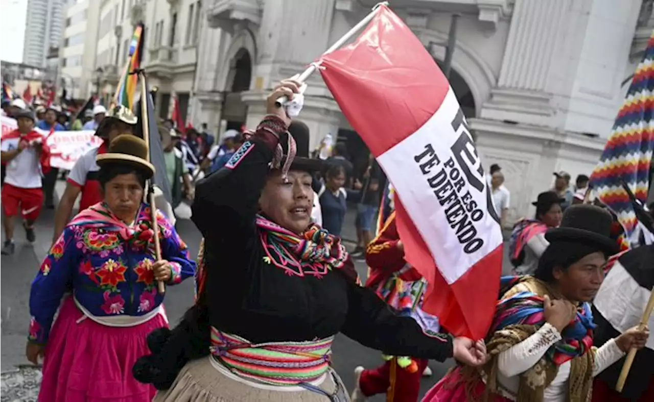 Un muerto y diez heridos en protestas contra gobierno de Boluarte en Perú