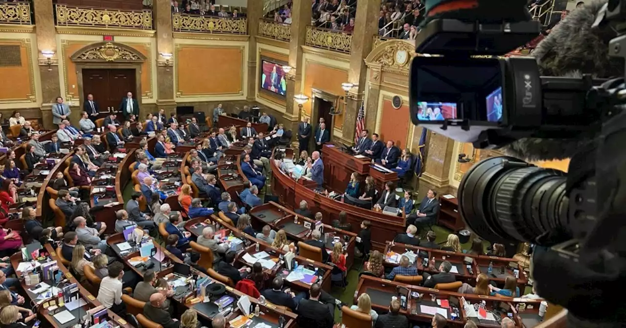 Cox gives State of the State directed at Utah's youth