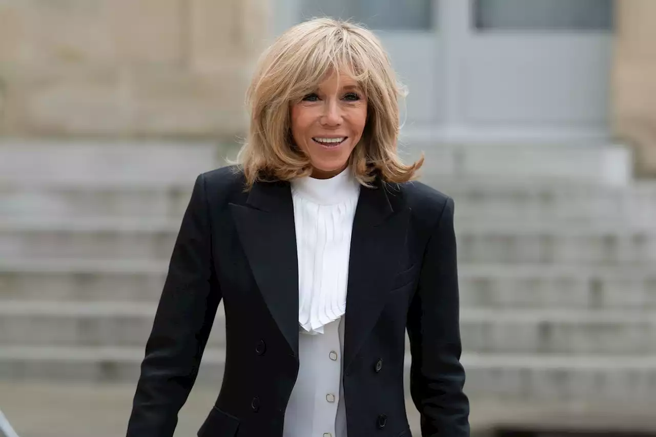 Mincir après 50 ans : voici les exercices de sport que Brigitte Macron effectue quotidiennement pour rester en forme à 69 ans - Grazia