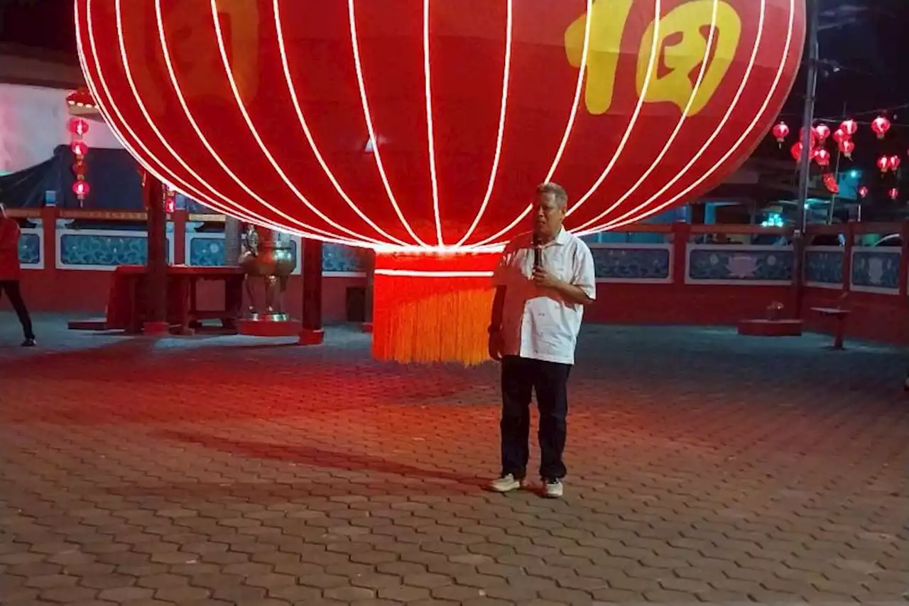 2 Lampion Raksasa Memeriahkan Imlek di Kubu Raya Kalbar