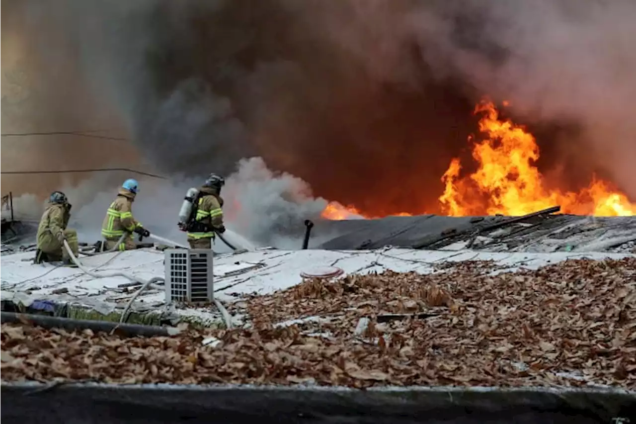 Hundreds flee after fire spreads through Seoul neighborhood