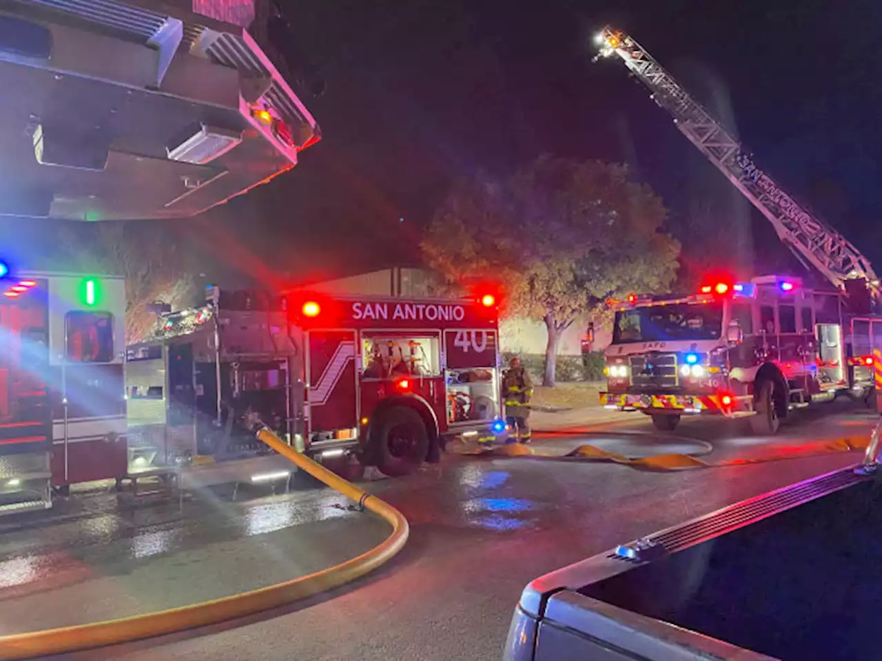 San Antonio firefighters respond to early-morning 2-alarm fire on far Northeast Side