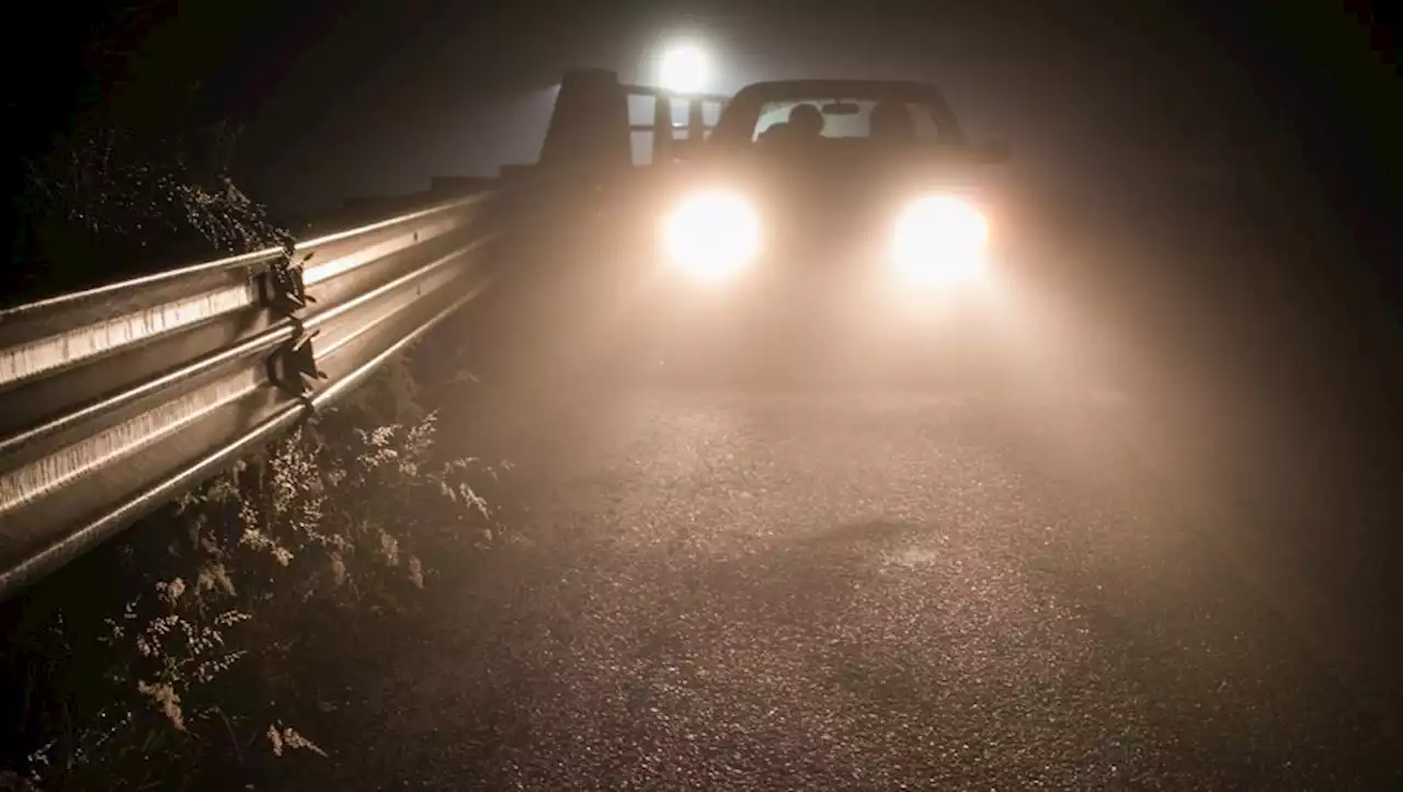 Un couple surpris en plein ébat sexuel par un pilote lors du Rallye Monte-Carlo