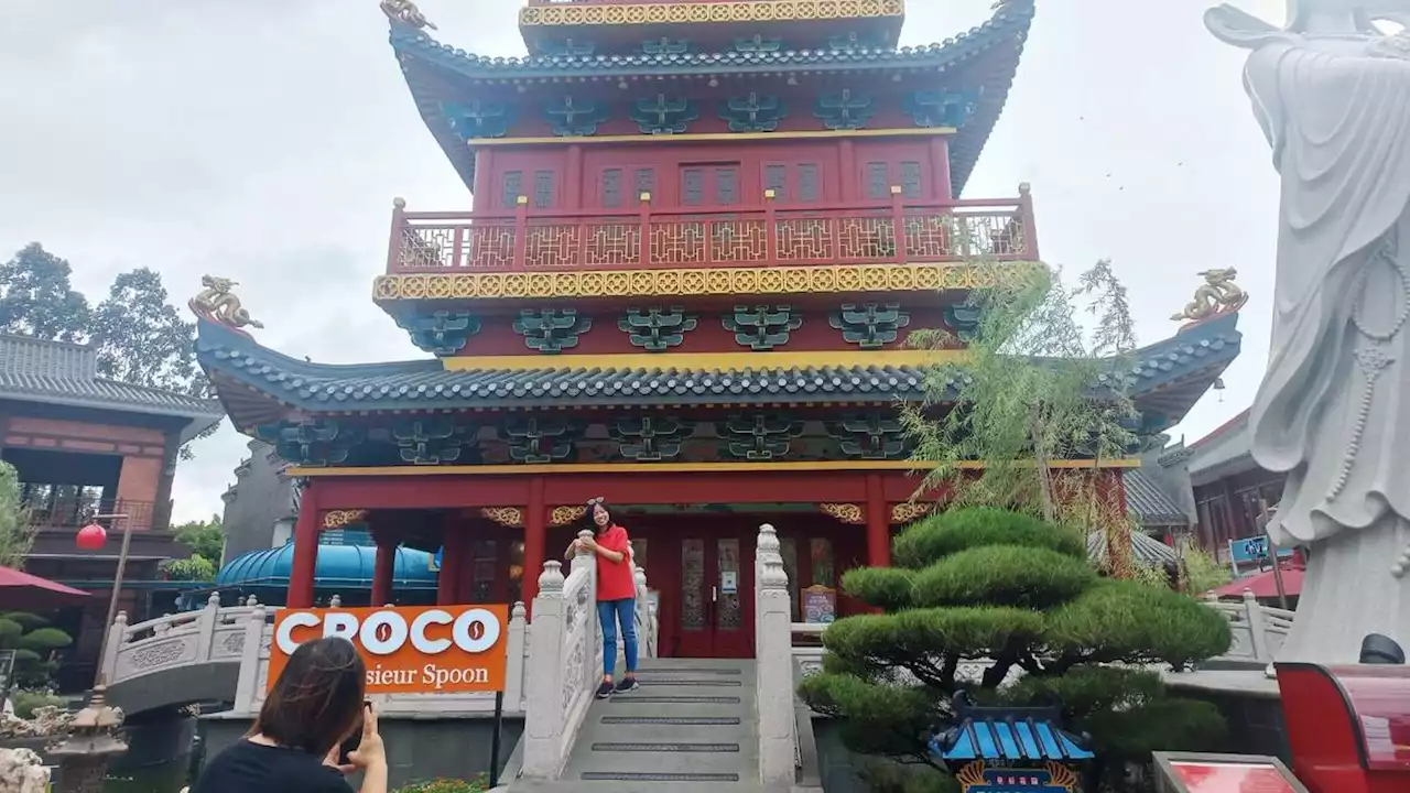 Sambut Imlek 2023 di Old Shanghai, Bisa Nikmati Pemandangan dari Pagoda dan Foto di Singgasana Raja