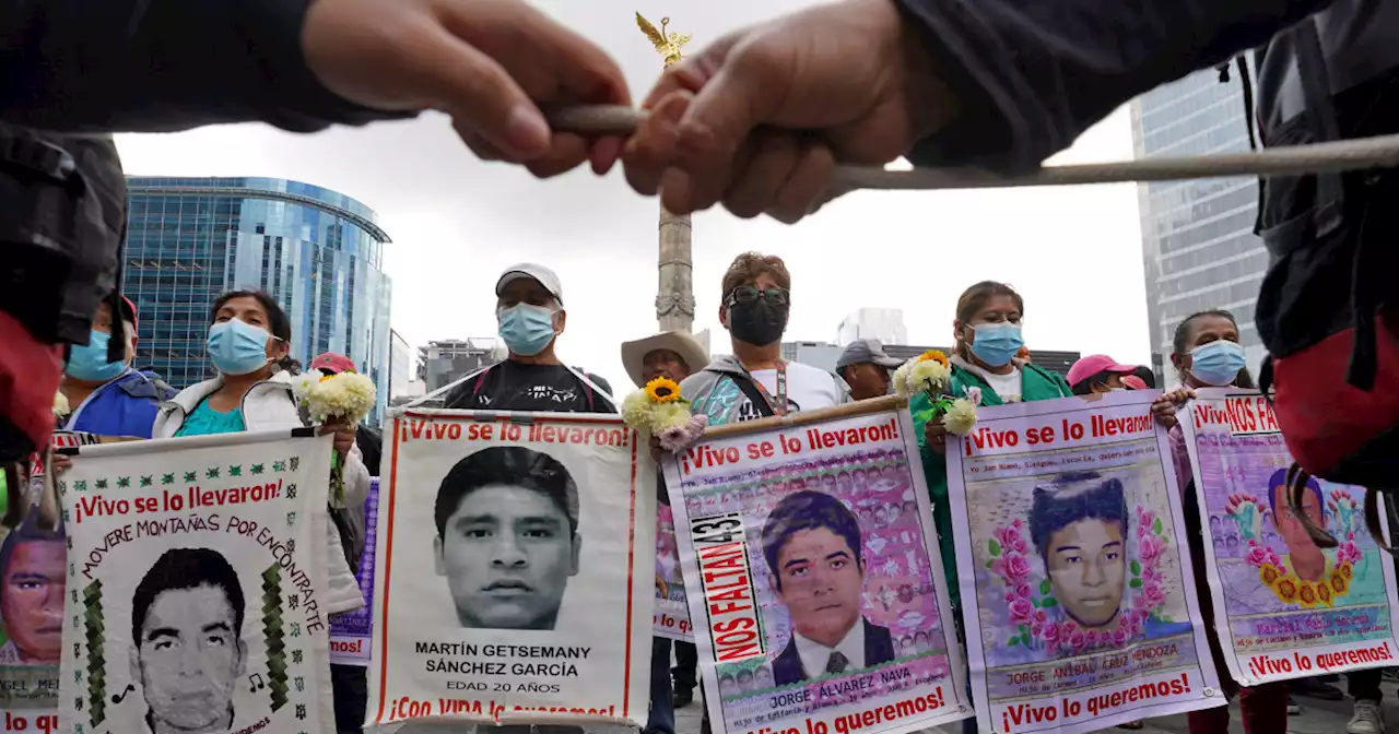 U.S. hands Mexico key suspect in 2014 disappearance of 43 college students