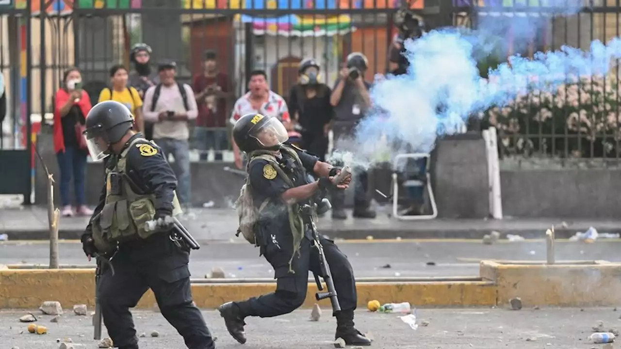 Los videos de la represión policial en Perú | Al menos 55 militantes muertos en las protestas