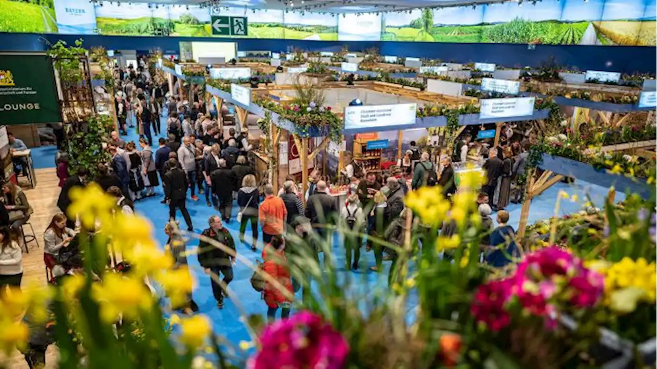 Bauern und Tierschützer protestieren vor Messe Grüne Woche