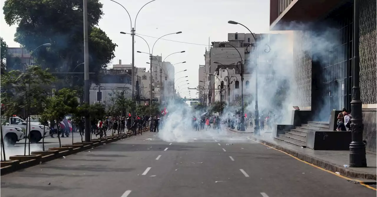 Peru protesters, fired up by deaths, march on Lima demanding change