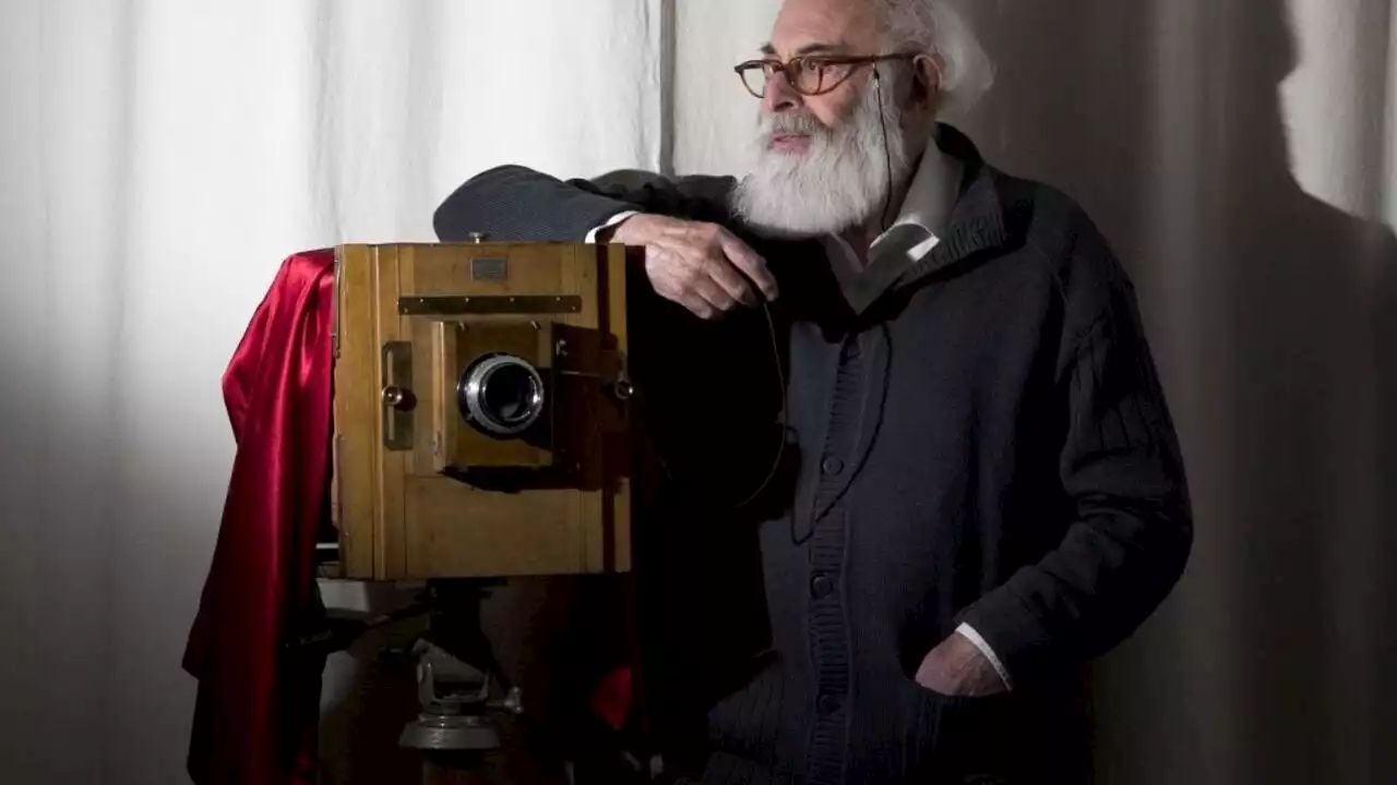 France: le résistant Adolfo Kaminsky, photographe et roi des faussaires, enterré à Paris