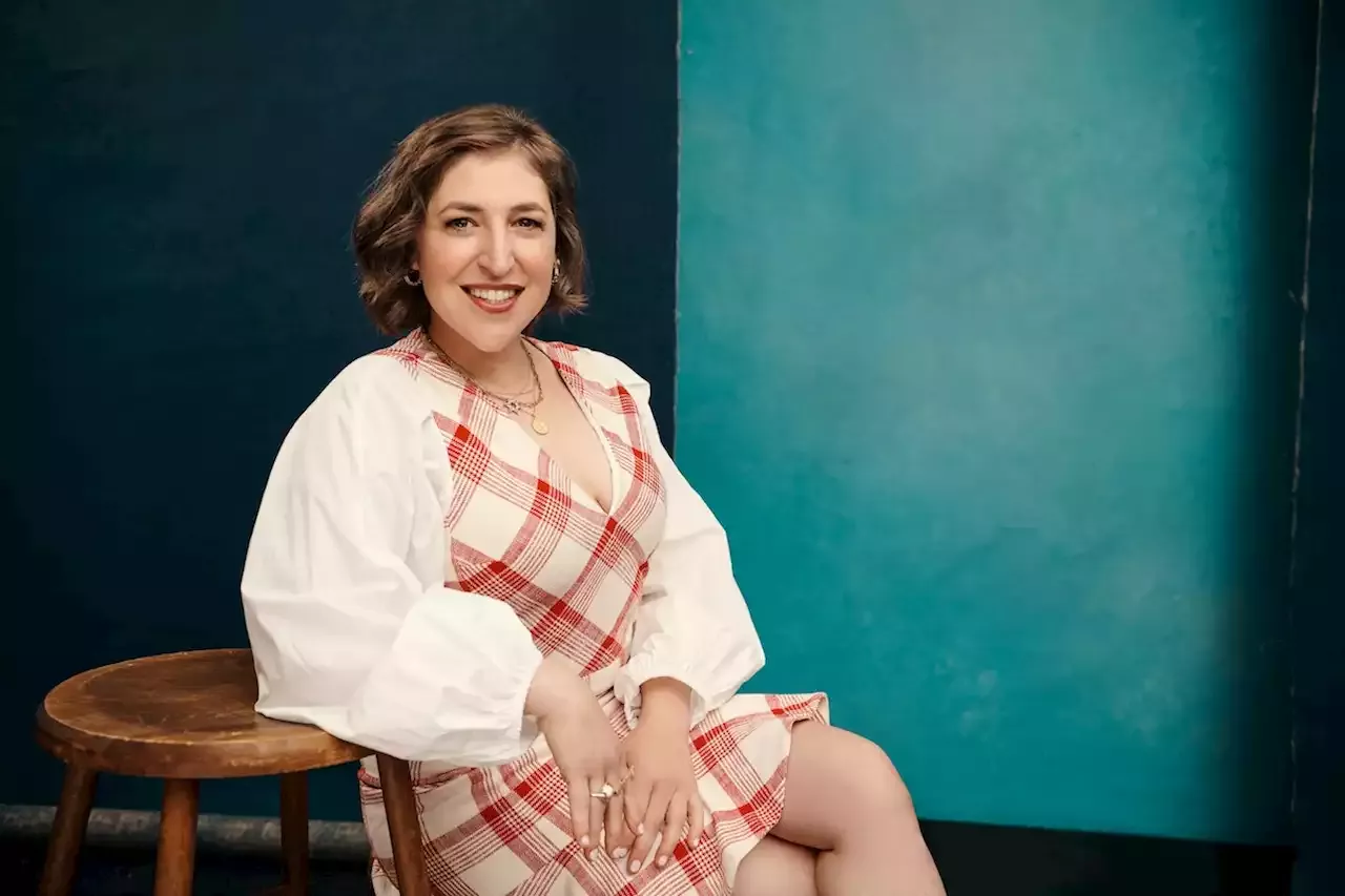 Mayim Bialik Porno - Jeopardy! fans slam host Mayim Bialik for making the same error TWO days in  a row | The US Sun