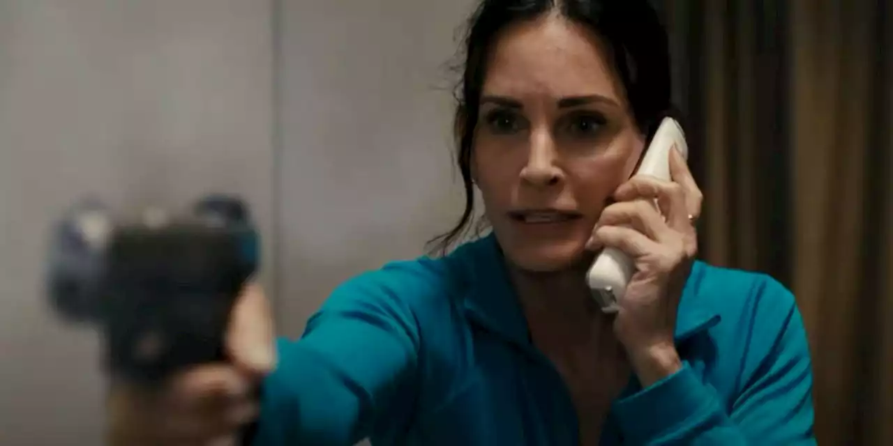 Gale Weathers vs. Ghostface In Scream 6 Trailer Has Fans VERY Worried