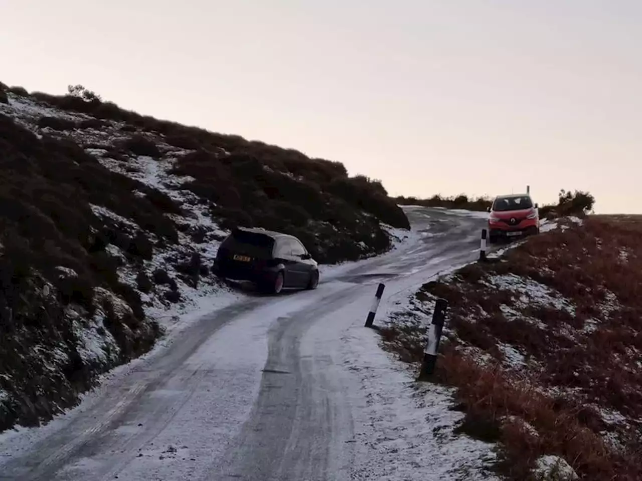 Drivers 'ignoring road closed signs' to head up icy road at beauty spot