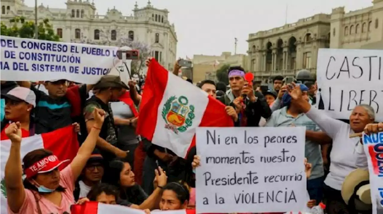 Unjuk Rasa di Peru Serukan Perubahan