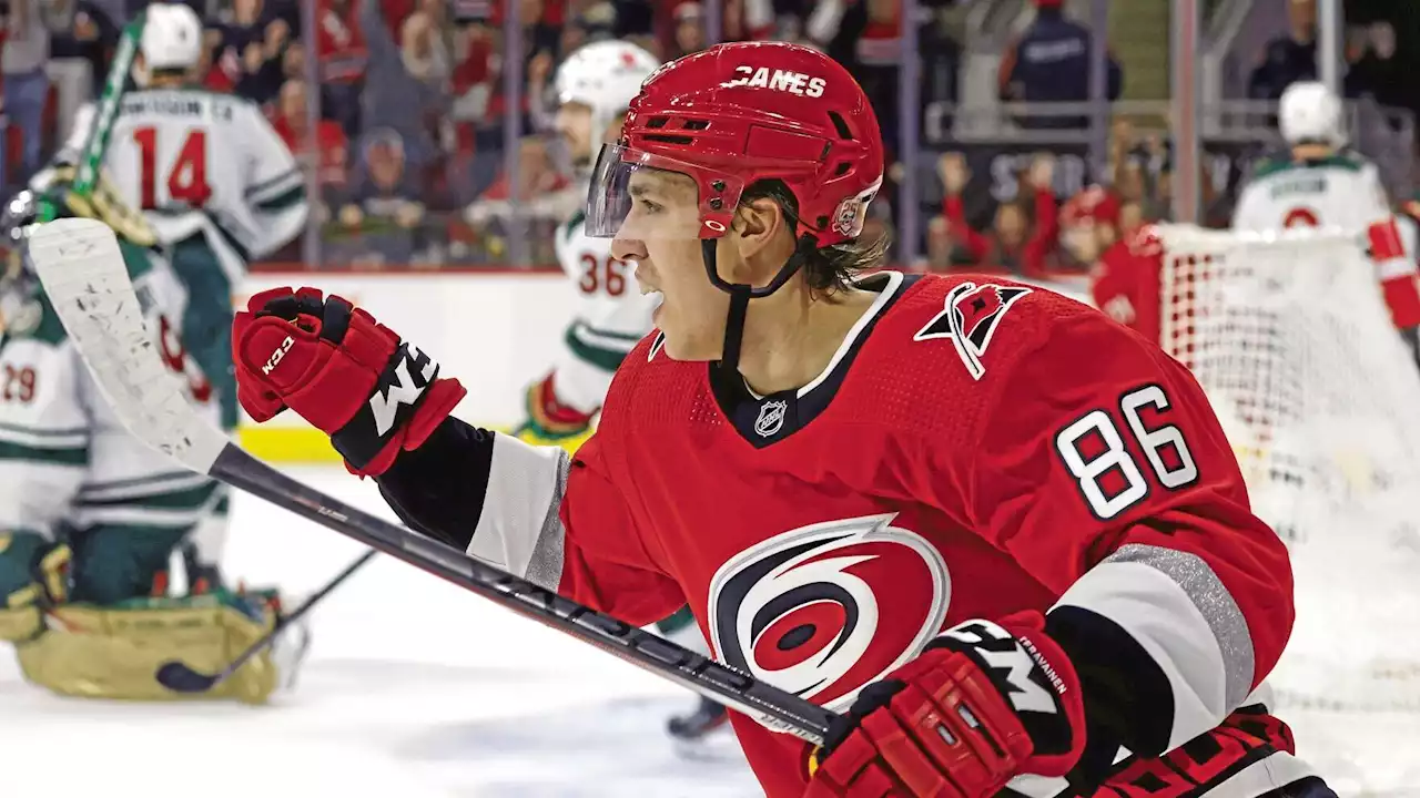 Defensemen help power Hurricanes