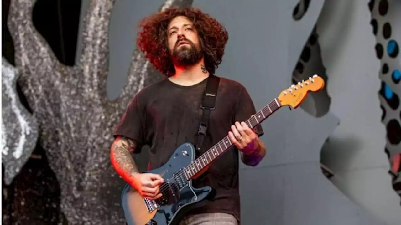 Masalah Kesehatan Mental, Joe Trohman Hiatus dari Fall Out Boy