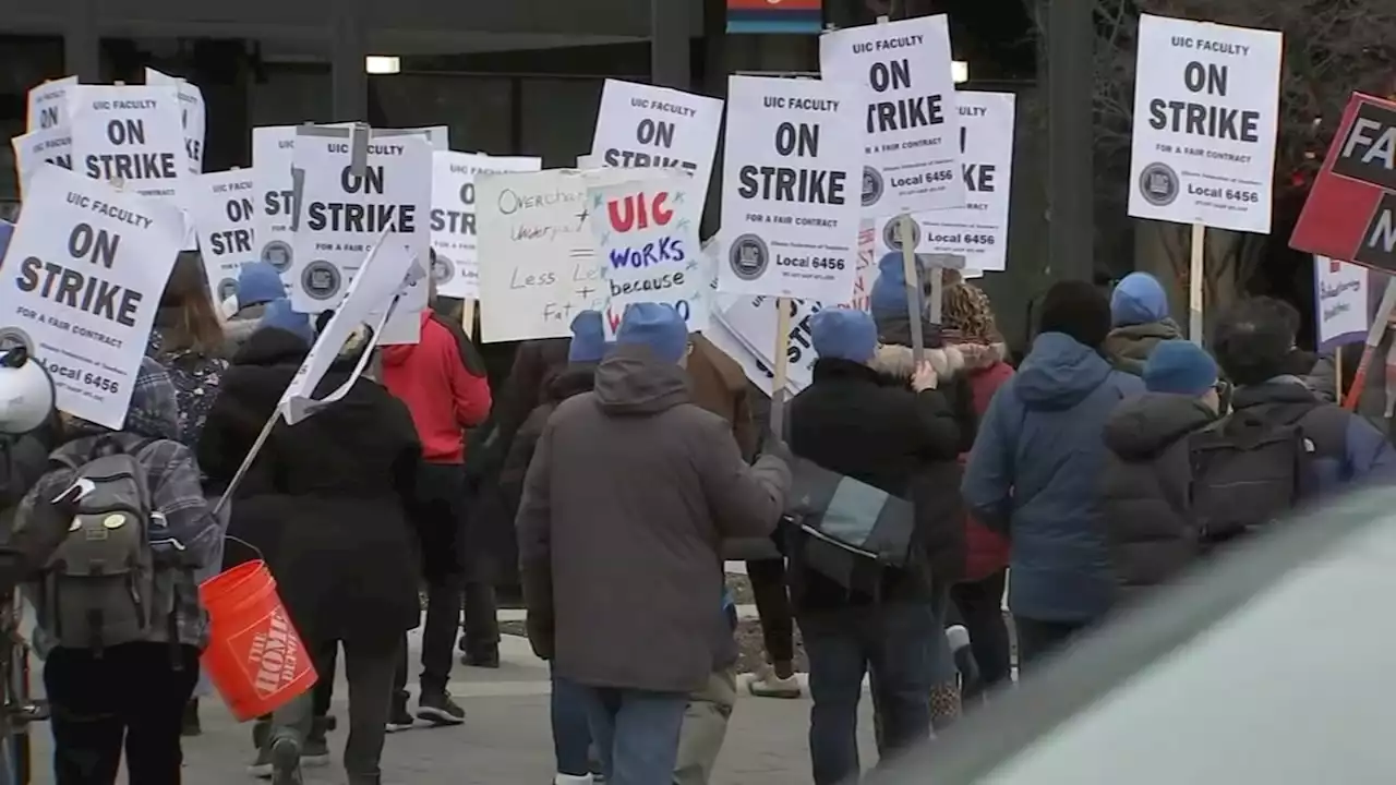 UIC strike: Bargaining session underway after after months of negotiating, no contract