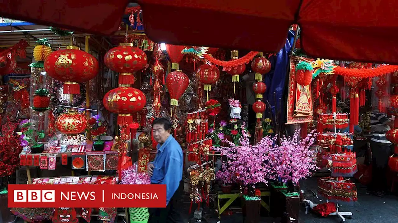 Imlek 2023: Menelusuri masa lalu dan meraba masa depan Pecinan Glodok Jakarta melalui tur jalan kaki - BBC News Indonesia