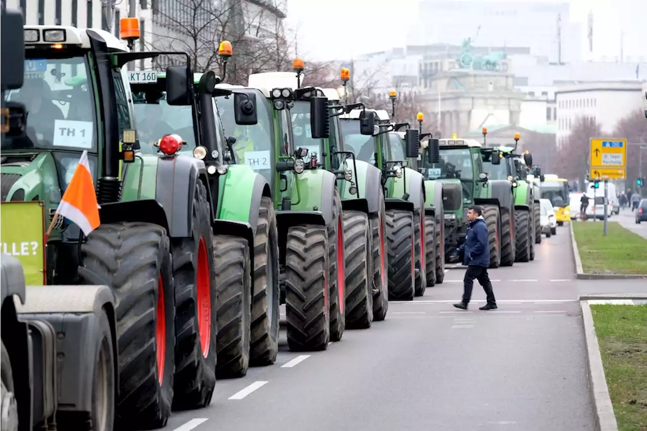 Großdemonstration: Protestzug mit Traktor-Konvoi zieht heute durch Berlin