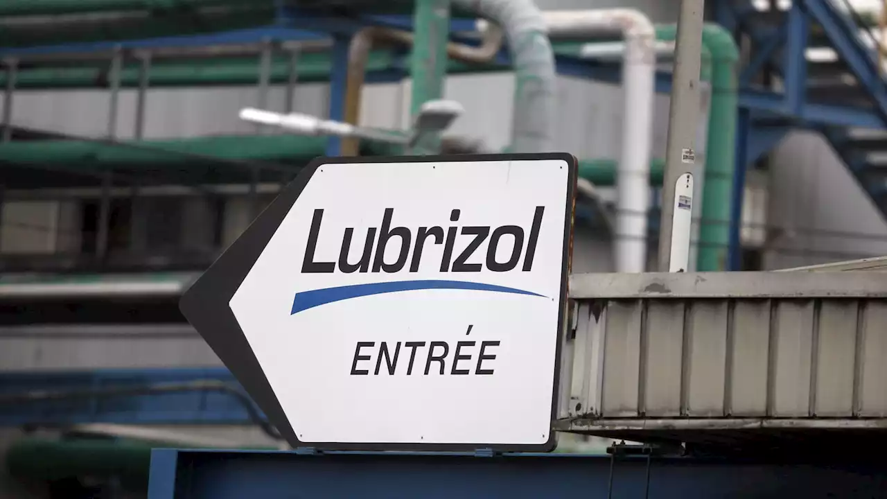 Pour Lubrizol, la nouvelle expertise sur l'incendie à Rouen laisse toujours planer le doute sur son origine