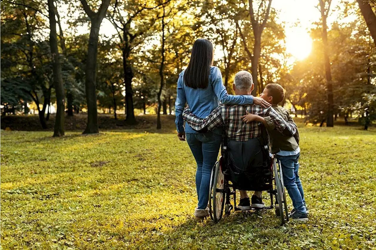 Comment être présent à la fois pour ses enfants et ses parents vieillissants ?