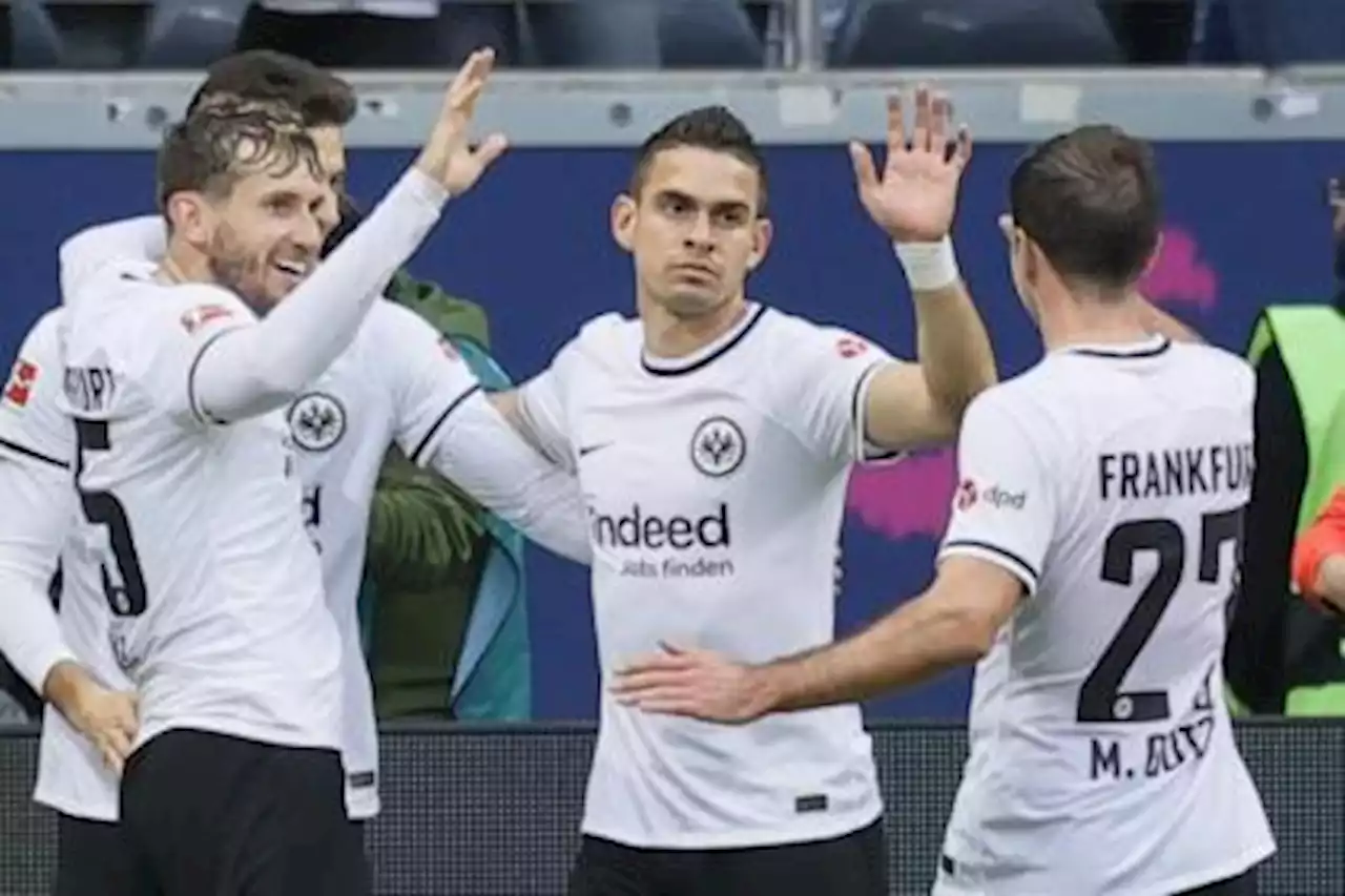 Santos Borré va por su revancha: golazo para Eintracht Frankfurt