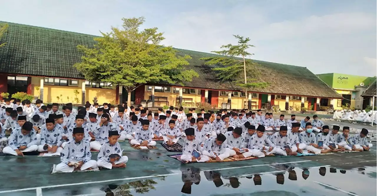 18 Siswa MTsN 3 Mataram Uji Publik Tahfiz dan Tahsin Alquran