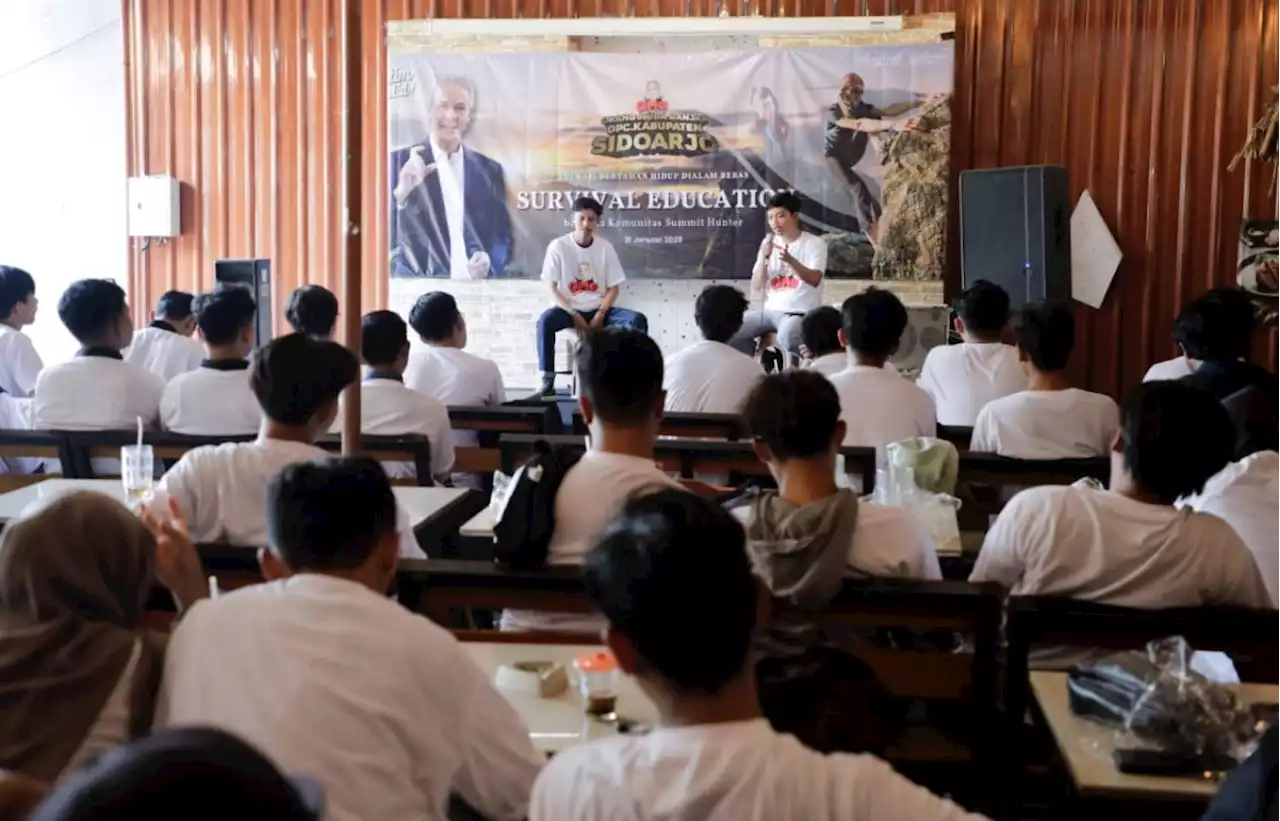 Sukarelawan Orang Muda Ganjar Jatim Gelar Seminar Edukasi Bertahan Hidup di Alam Bebas