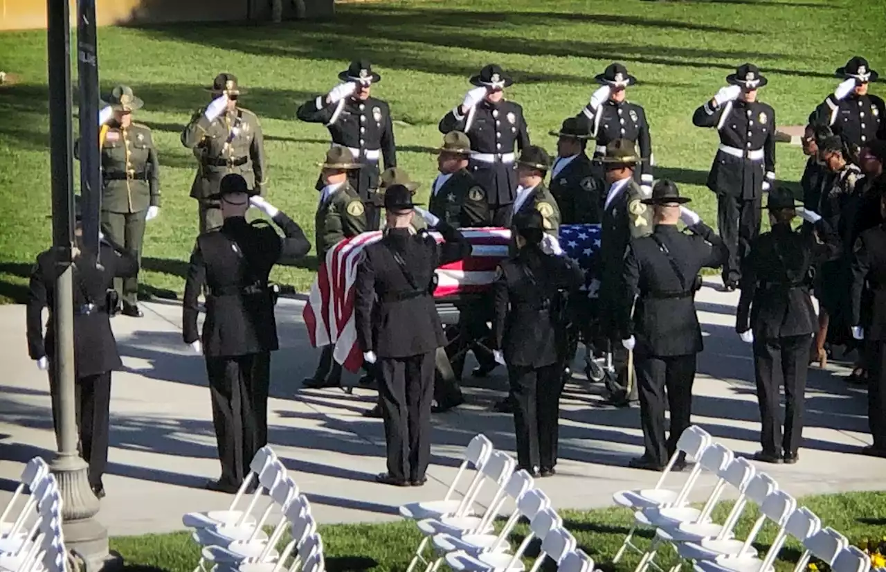 Darnell Calhoun, slain Riverside County deputy, saluted at funeral