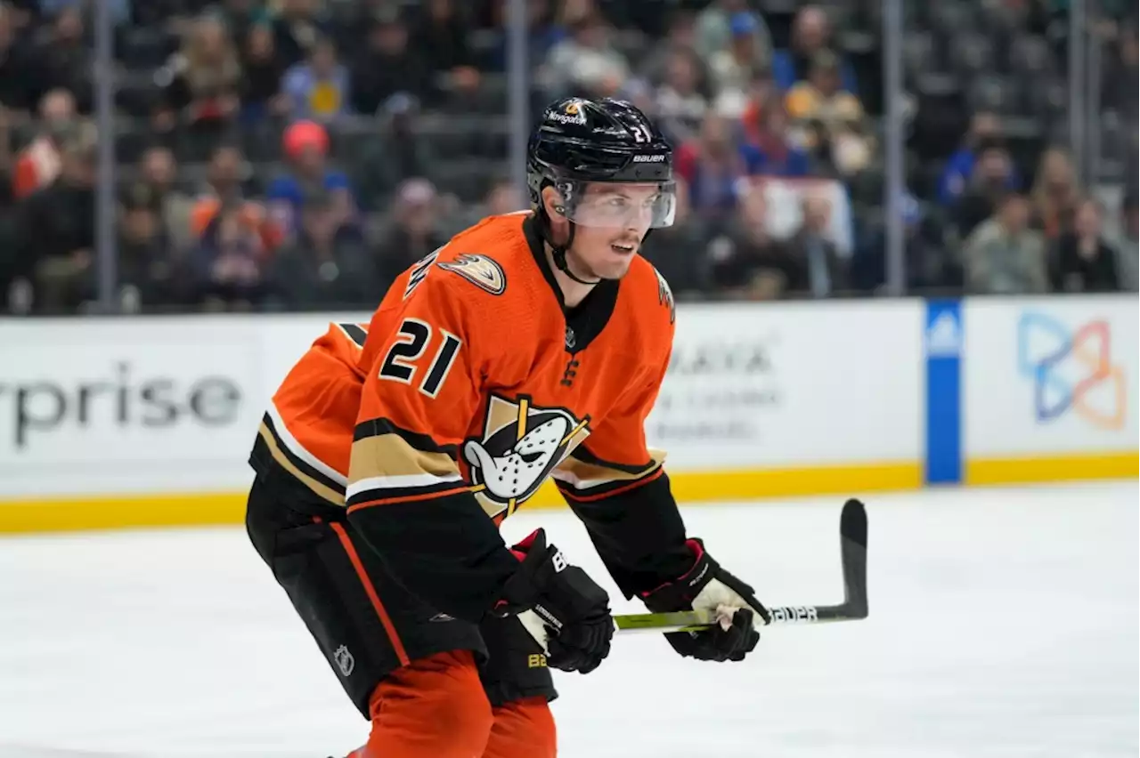 Ducks’ Isac Lundestrom returns from injury just in time