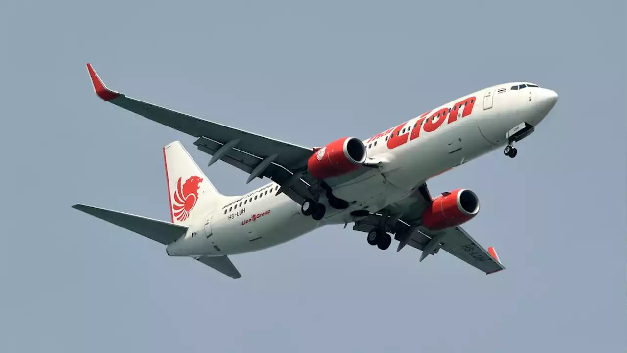 Sambut Imlek 2023, Lion Air Terbang Perdana dari Shenzen ke Bali Angkut 212 Turis China