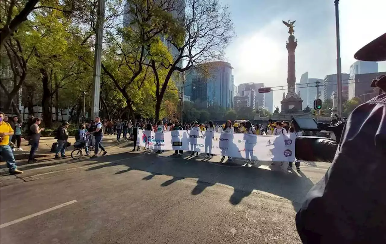 Usuarios se manifiestan en instalaciones del Metro de la CdMx