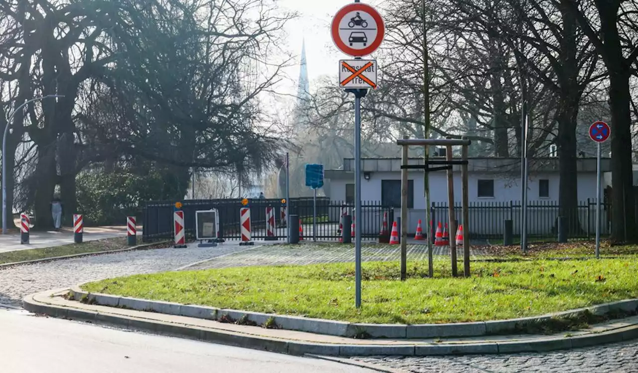 Schuld sind die Autofahrer: Alsterufer ist wieder gesperrt