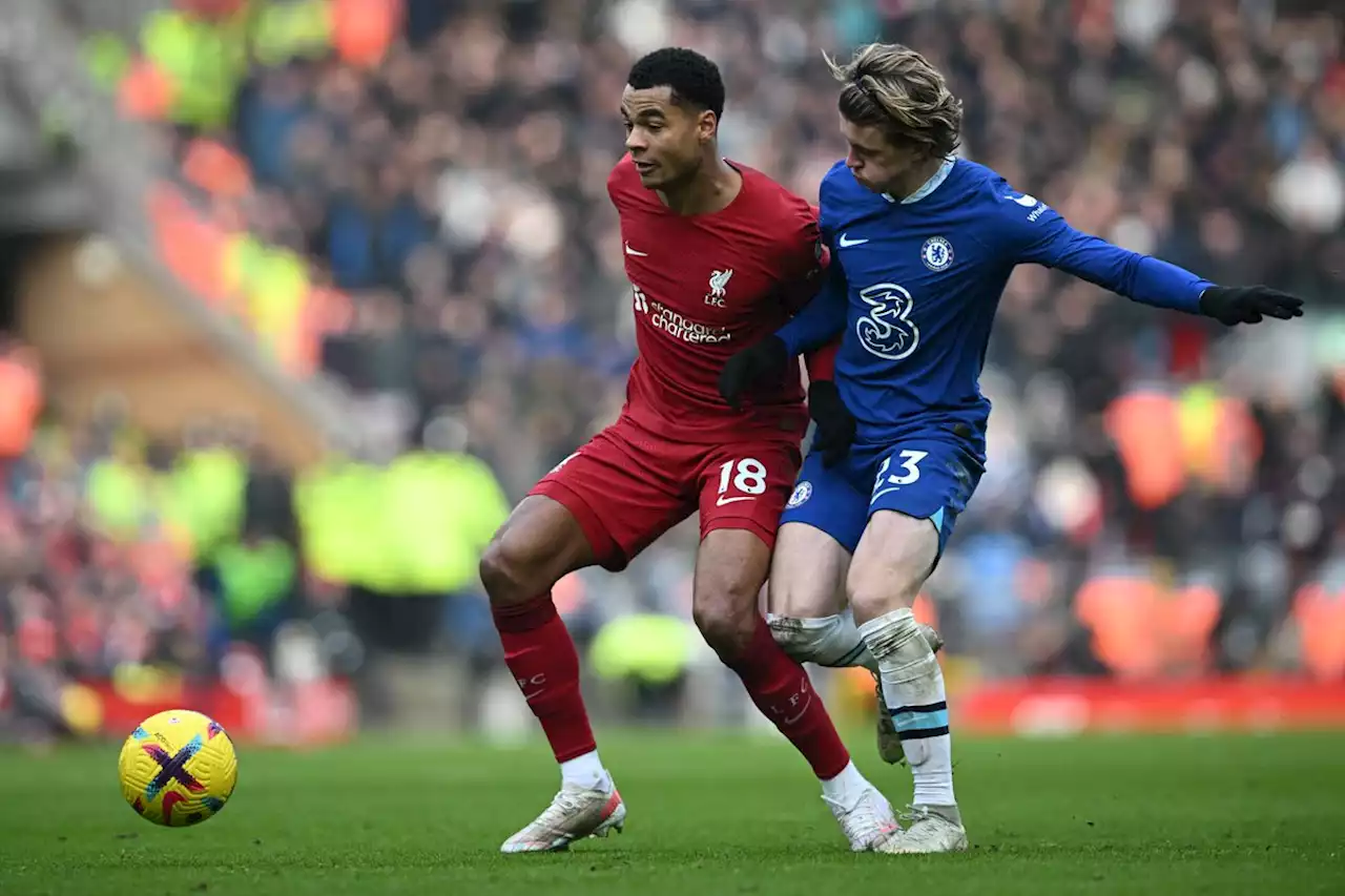 Liverpool en Chelsea ploeteren voort en schieten weinig op met gelijkspel