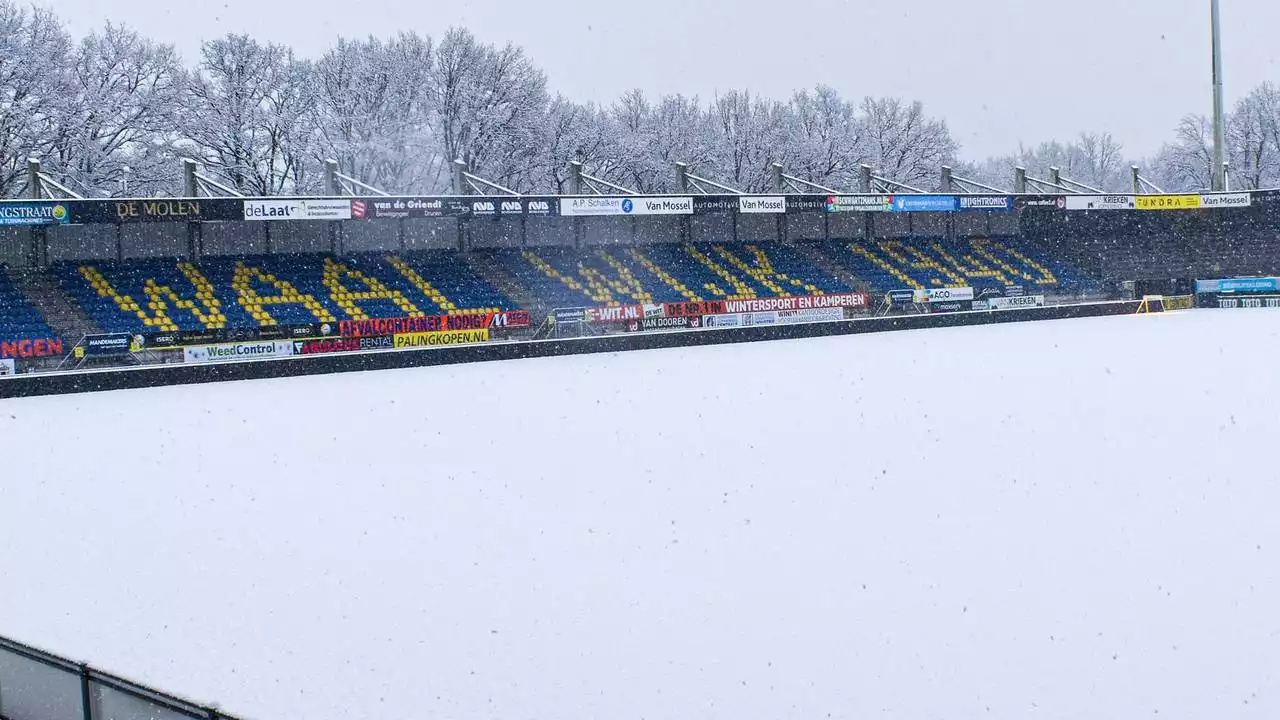 Voetbalduel RKC-Go Ahead Eagles afgelast, sneeuw maakt veld onbespeelbaar